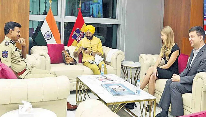 టీఎస్ఐసీసీసీని సందర్శించిన కెనడా ప్రతినిధులు