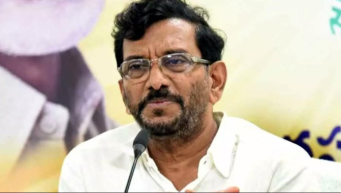 పోయేకాలం దగ్గరపడే ఇలాంటి ఆరాచకాలు : సోమిరెడ్డి