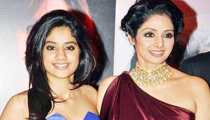 తల్లిని తలుచుకొని ఎమోషనల్ అయిన జాన్వీ కపూర్…