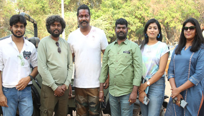 ‘బాహుబ‌లి’ ప్ర‌భాక‌ర్ ఫై భారీ ఫైట్ చిత్రీక‌ర‌ణ‌!!