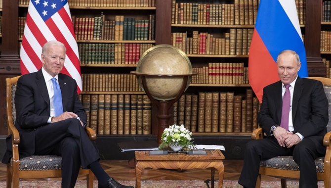 జో బైడెన్ కు పుతిన్ ఖరీదైన కానుక