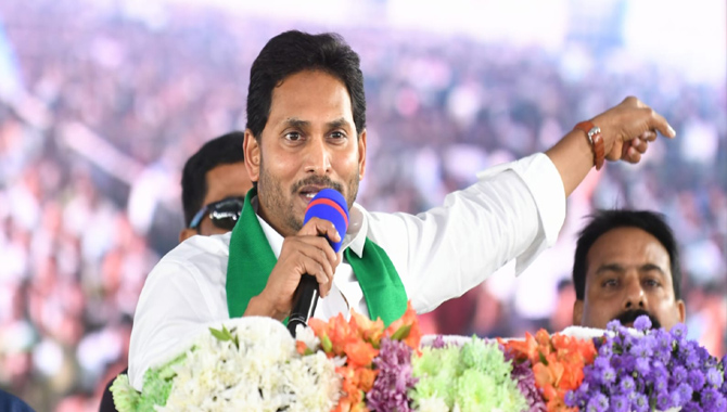 పవన్, చంద్రబాబుకు ఆ దమ్ముందా?: సీఎం వైఎస్ జగన్ సవాల్