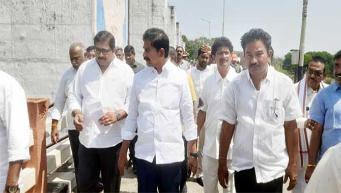 వచ్చే ఎన్నికల్లో వైసీపీకి ఓటమి తప్పదు : దేవినేని