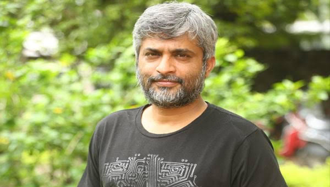 మైత్రీతో సీతారామ‌మ్ డైరెక్ట‌ర్ భారీ సినిమా!