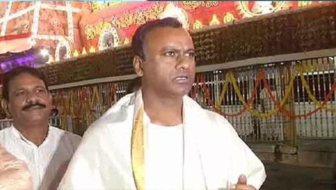 కోమటిరెడ్డి మరోసారి సంచలన వ్యాఖ్యలు..  ఎమ్మెల్సీ కవితకు తప్పదు