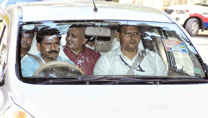 తీహార్ జైలుకు మనీశ్ సిసోడియా