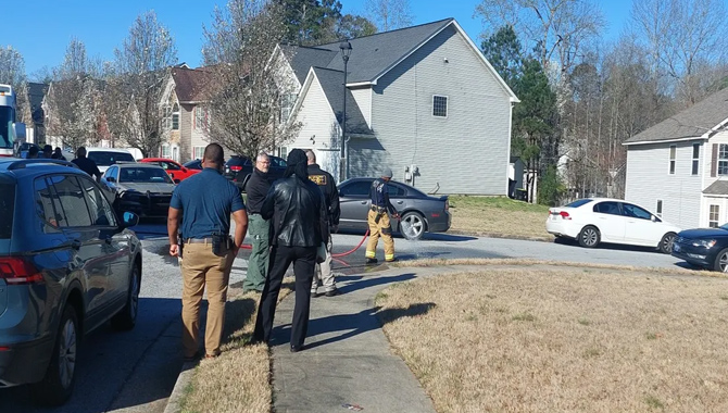 అమెరికాలో మళ్లీ కాల్పుల కలకలం