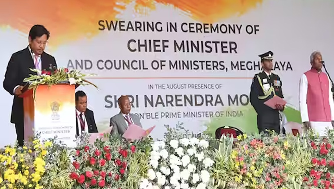 మేఘాలయ సీఎంగా సంగ్మా ప్రమాణ స్వీకారం Conrad Sangma Takes Oath As Meghalaya Cm