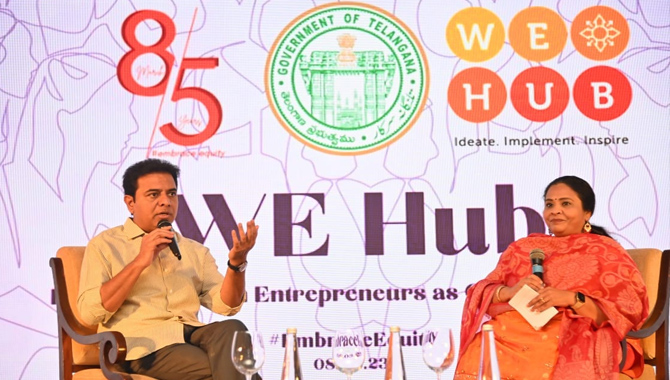 వీ హ‌బ్ 5వ వార్షికోత్సవ వేడుకల్లో పాల్గొన్న మంత్రి కేటీఆర్