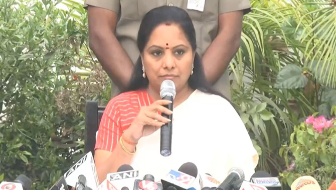 ఏ విచారణనైనా దైర్యంగా ఎదుర్కొంటాం : ఎమ్మెల్సీ కవిత