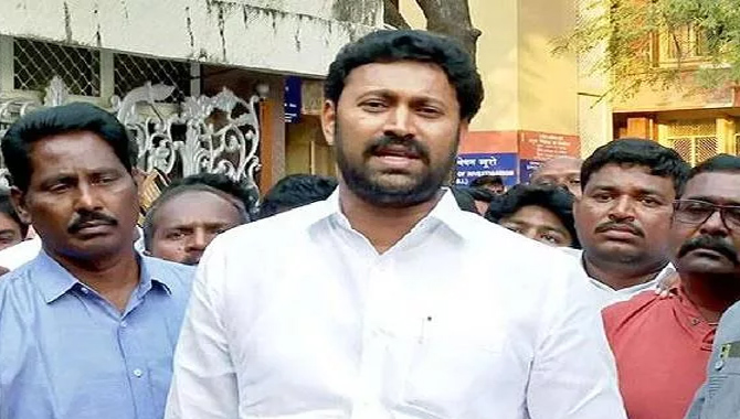 అప్పటి వరకు అవినాష్ రెడ్డిని అరెస్టు చేయొద్దు : హైకోర్టు