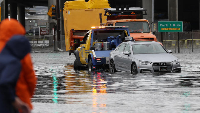 కాలిఫోర్నియాలో అత్యయిక పరిస్థితి… రానున్న 24 గంటల్లో