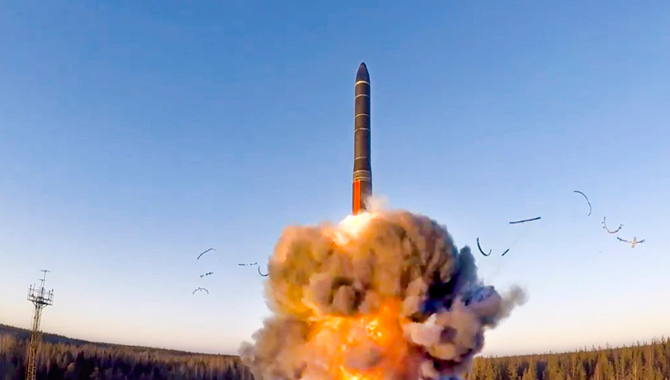 ఆ దేశంపై రష్యా అణ్వాయుధం వాడొచ్చు : అమెరికా