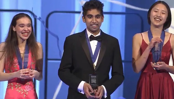 భారత అమెరికన్ విద్యార్థికి 2.5 లక్షల డాలర్ల అవార్డు