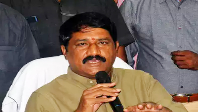 అలా చేస్తే  వైసీపీ పెద్ద తప్పు చేసినట్లే .. గంటా శ్రీనివాసరావు