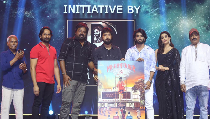 మెహర్ రమేష్ – బాబీ  చేతుల మీదుగా చిరంజీవిపై ‘మెగా పవర్’ ఫస్ట్ లుక్