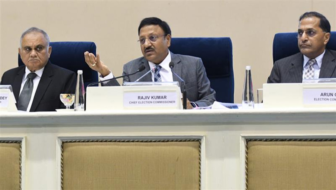 వయనాడ్ ఉప ఎన్నికపై స్పందించిన ఈసీ