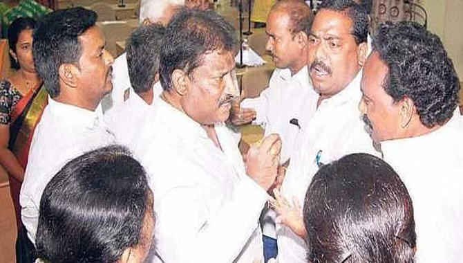 గుంటూరు జిల్లా తెనాలిలో కలకలం