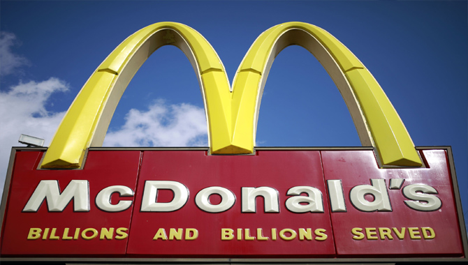 మెక్ డొనాల్డ్స్ సంచలన నిర్ణయం… అమెరికాలోని
