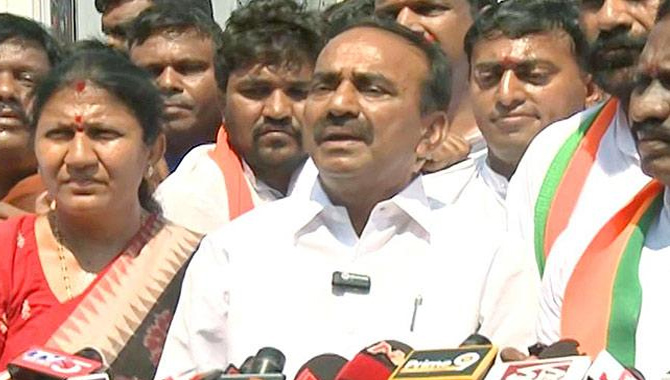 అధికారాన్ని అడ్డుపెట్టుకుని కావాలనే నాపై కేసులు… ఈటల సంచలన ఆరోపణలు