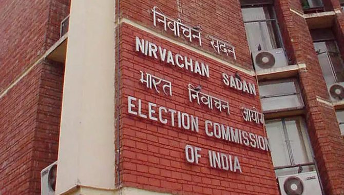 ఆప్‌కు జాతీయ హోదా ఇచ్చి.. మూడు బడా పార్టీలకు షాకిచ్చిన ఈసీ