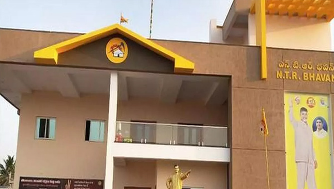 టీడీపీ కేంద్ర కార్యాలయానికి సీఐడీ నోటీసులు!