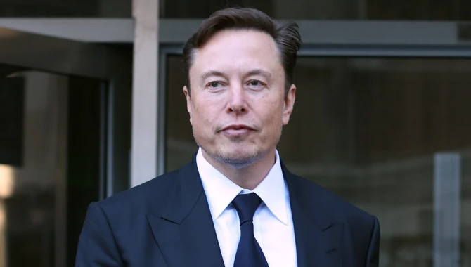 భారత్ లో నిబంధనలు కఠినం : ఎలాన్ మస్క్