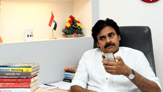 ఖమ్మం జిల్లా అగ్ని ప్రమాద బాధితులను పరామర్శించిన పవన్ కల్యాణ్