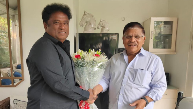 “విడుదల పార్ట్ 1” సక్సెస్ కావడంతో నిర్మాతలు ఒకరికొకరు శుభాకాంక్షలు తెలుపుకున్నారు