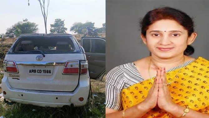 ఘోర రోడ్డు ప్రమాదం.. మాజీ ఎమ్మెల్యే నీరజా రెడ్డి దుర్మరణం