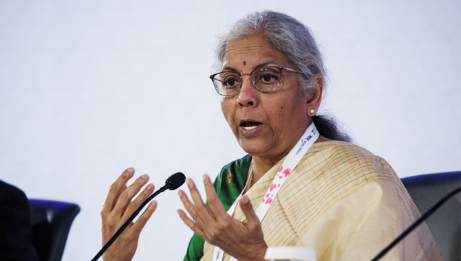భారత ఆర్థిక వృద్ధికి బయటి నుంచే సవాళ్లు : నిర్మలా సీతారామన్