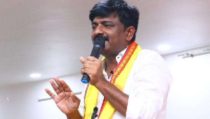 టీడీపీ నేత బీటెక్ రవికి ఏపీ ప్రభుత్వం షాక్