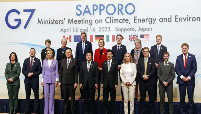 చైనా, ఉత్తర కొరియాల దూకుడుకు కళ్లెం