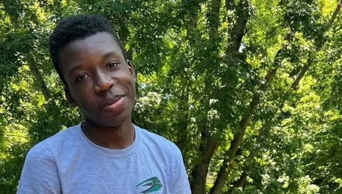 అమెరికాలో ఘోరం.. ఇంటి డోర్ బెల్ మోగించాడని