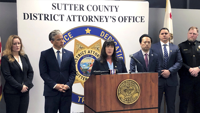 అమెరికాలో 17 మంది అరెస్టు