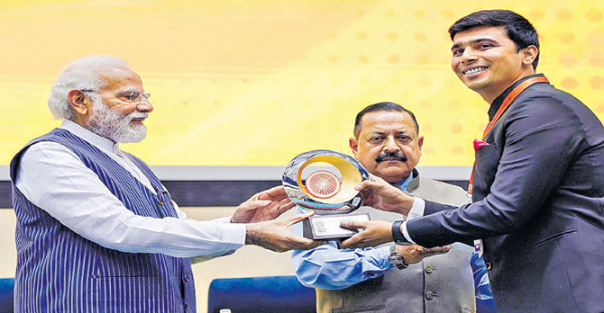 అనకాపల్లి జిల్లాకు ప్రధానమంత్రి ఎక్స్‌లెన్స్‌ అవార్డు