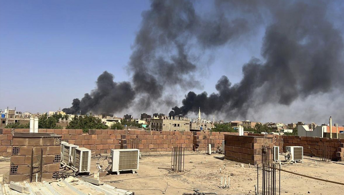 ఆ దేశంలో దౌత్య కార్యకలాపాలు నిలిపివేసిన అమెరికా