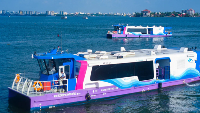 దేశంలో మొట్టమొదటి సారి… వాటర్ మెట్రో వచ్చేస్తోంది