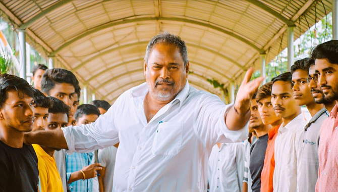 పీపుల్స్ స్టార్ ఆర్ నారాయణ మూర్తి “యూనివర్సిటీ” చిత్రం సెన్సార్ పూర్తి