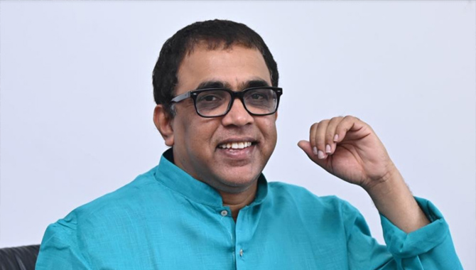 ఇప్పుడు నిర్మాతలు కథ కంటే కాంబినేషన్నే ఎక్కువ నమ్ముకుంటున్నారు: నిర్మాత బెక్కెం వేణుగోపాల్ ఇప్పుడు నిర్మాతలు కథ కంటే కాంబినేషన్నే ఎక్కువ నమ్ముకుంటున్నారు: నిర్మాత బెక్కెం వేణుగోపాల్