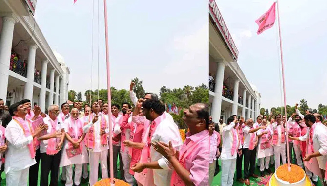 తెలంగాణ భవన్ లో బీఆర్ఎస్ ఆవిర్భావ దినోత్సవ సంబురాలు
