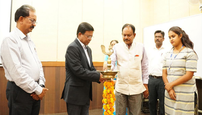 ఐఐటి రూర్కీకి 45 మంది తెలంగాణ‌ విద్యార్థుల బృందం