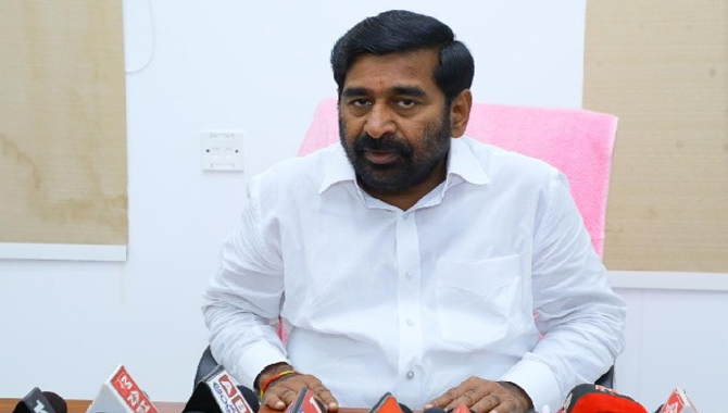 రావడం, రాక పోవడం ఆమె విజ్ఞతకే : మంత్రి జగదీశ్ రెడ్డి