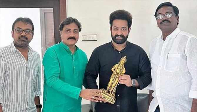 పార్టీ పట్టించుకోకపోయినా ప్రభుత్వం రమ్మంటోంది… దటీజ్ ఎన్టీఆర్..!