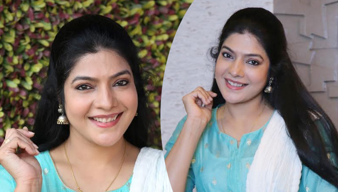 ‘తొలిప్రేమ’ని ద్రుష్టిలో పెట్టుకునే ‘అన్నీ మంచి శకునములే’ చేశాను : వాసుకి ‘తొలిప్రేమ’ని ద్రుష్టిలో పెట్టుకునే ‘అన్నీ మంచి శకునములే’ చేశాను : వాసుకి