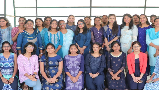 OdinSchool encourages Mothers to relaunch their careers; offers special scholarships