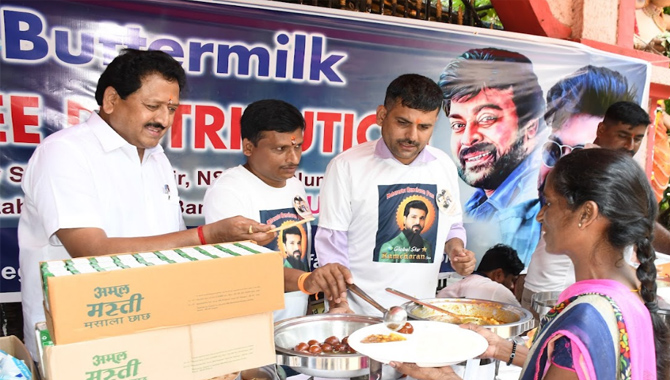 మండు వేసవిలో చల్లటి స్ఫూర్తి పంచుతున్న గ్లోబల్‌స్టార్‌ రామ్‌చరణ్‌ అభిమానులు