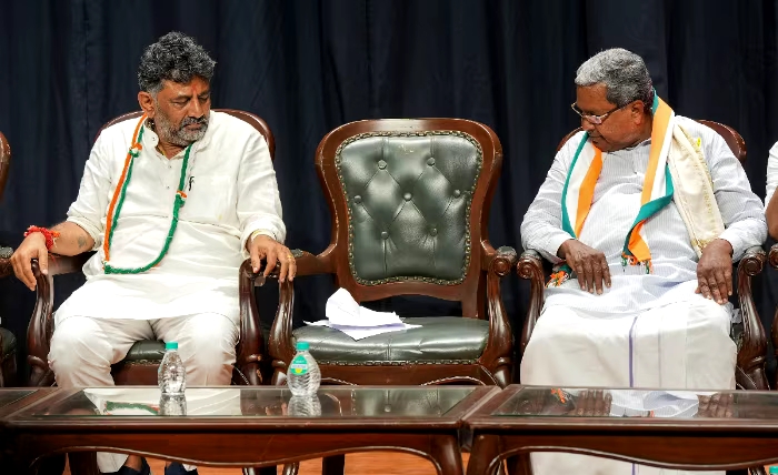 కాంగ్రెస్‌కు తలనొప్పిగా మారిన కర్నాటక సీఎం పీఠం..!