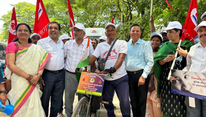 Philanthropist cycling across India for blood donation awareness visits Hyderabad Thalassemia Sickle Cell Society