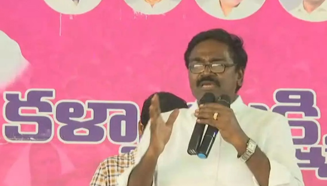 ఖమ్మం రాజకీయాల్లో ఆయన ఒక బచ్చా : మంత్రి పువ్వాడ